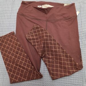 Victoria Sport Women's Maroon Leggings. NWT!! Size XL